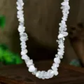 Elegante collana con perle di cristallo bianco naturale e pietre irregolari donna - Cristallo di rocca