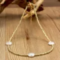 Collana di perle dorate bohémien con perle bianche gioielli eleganti da donna chic - Stile Perline Dorate Con Tre Perle (N2307-Y03)