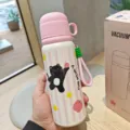 Niedliche Cartoon Katze Edelstahl Vakuum Isoliert Wasserflasche 550ml mit Tragegurt - Schwarze Katze Druck (MD6031) / 550ml Kapazität / Rosa