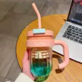 Gradient stripe plastic water cup with tea strainer, straw and handle for office student use. - 540ml / Pink