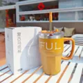 Edelstahl isolierter Kaffeetasse mit Henkel und Strohhalm 600ml Retro Reise Wasserbecher - 600ml / Gelb