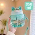 Bottiglia d'acqua in plastica con orsetto, tazza con cannuccia portatile per bambini all'aperto. - 850ml / 0779 verde piccolo
