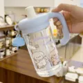 Süße Cartoon Schüler Kunststoff Trinkflasche mit Strohhalm und Griff, großes Fassungsvermögen. - 800ML / Blau