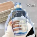 Blaue 750ml quadratische Kunststoff-Wasserflasche mit Zeitskala, Gurt und Strohhalmdeckel. - YB-0791 Blau