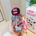 Cartoon Puppe Strohhalm Kunststoff Wasserflasche 680ml tragbare Doppeltrinkbecher Geschenk - 680ML / Schwarz (LY-550-1)
