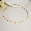 Collana girocollo con perline colorate e ciondolo a farfalla bianca, gioiello boho fatto a mano. - Stile Farfalla Arcobaleno (N2561)