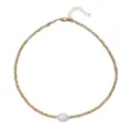 Collana girocollo con perline dorate e ciondolo in perla barocca bianca, elegante e versatile. - Girocollo di Perla Irregolare Oro (N2469) / Oro