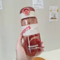Borraccia sportiva in plastica da 650ml portatile con coperchio a scatto e presa in silicone. - 650ml / Rosso