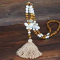 Collana lunga stile bohémien con perline di legno ciondolo farfalla turchese nappa - Stile Farfalla (N2209)