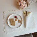 Cremefarbener vintage tischset mit spitzenstickerei hochzeit tischdeko accessoires - Milchiges Gelb