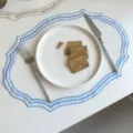 Vintage kenτημένο σουπλά γαλλικό δαντελωτό τραπεζομάτι βαμβακερό λινό ύφασμα πλενόμενο διακόσμηση - 43x30cm / Γαλάζιο
