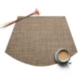 Braune fächerförmige PVC-Tischset, gewebte Bambustextur-Unterlage für runden Esstisch. - Fächerförmig 45x30cm / Dunkelbraunes Tischset