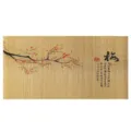 Chinesische Bambus-Teematte mit rotem Pflaumenblüten-Druck, eleganter Teeläufer für Teezeremonie. - Rote Pflaumenblüte Frühling / Helle Farbe 60x30 cm ≈ 160 g