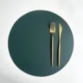 Rotondo 32CM Tovaglietta Americana in Pelle PU Verde Scuro Impermeabile e Termoisolante - Tovaglietta rotonda 32 cm / Verde + Beige