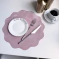 Roze Fluweel Leer Placemat Bloem Hittebestendige Mat Franse Luxe Kopje Mat - 34cm/90g geborduurd roze