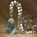 Collana con pendente in cristallo a goccia bohémien fatta a mano con perline verdi. - N2861 Eliotropio Africano Ciondolo a Goccia Stile