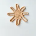 Alfombra de algodón tejida de girasol, agarradera y posavasos térmico hecho a mano beige. - 18cm aprox 35g/Pieza / Caqui