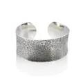Bracciale rigido aperto largo e strutturato vintage da donna, gioiello da polso retrò. - Punti