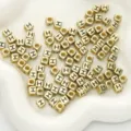 Goldene quadratische Buchstaben H Perlen Acryl DIY Armbänder Halsketten Schmuck Zubehör - 6x6mm (50 Stück/Packung) / Gold-H