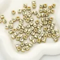 Goldene quadratische Acryl Buchstaben J Perlen für DIY handgemachte Schmuck Armbänder Zubehör - 6x6mm (50 Stück/Packung) / Gold-J