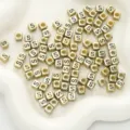 Goldene quadratische Buchstaben S Acryl Perlen für DIY handgemachte Armbänder Schmuckherstellung. - 6x6mm (50 Stück/Packung) / Gold-S