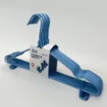 Blauwe kunststof gecoate kledinghangers met inkepingen, set van 10 huishoudelijke kleerhangers. - Karton Verpakking Geüpgraded Verdikt / Blauw