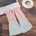 Guanti da cucina in gomma impermeabili e resistenti per la pulizia domestica quotidiana. - Taglia S / Rosa trasparente bicolore