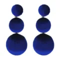 Eleganti orecchini pendenti lunghi in velluto blu reale da donna moda tendenza gioielli - Stile a Tripla Sfera Floccata (E1770) / Blu (E1770)
