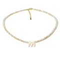 Collana di perle iniziali con ciondolo M girocollo donna gioielli stile estate chic - Stile M