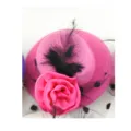 Roze mini fascinator haarspeld met zwarte veren, gestippeld netje en satijnen rozenbloem. - Rozerood