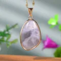 Chique onregelmatige natuurstenen hangketting met gouden montuur, elegante dames. - Flitssteen (Labradoriet)