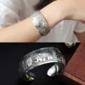 Bracciale polsino largo argento vintage con elefante etnico intagliato gioielli donna. - Stile D Elefante