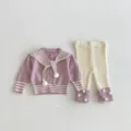 Conjunto de cárdigan y leggings de punto para bebé niña con cuello marinero y pompones. - 66cm / Púrpura