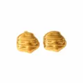 Tabla de tallas detallada que muestra las especificaciones de los aretes de acero inoxidable. - Estilo Cuadrado Retorcido de Concha Textura Fina (DFE339)