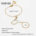Detalle de cadena de mano de acero inoxidable zircon chapado en oro 18K, impermeable y antideslustre. - Pulsera de Mano Circonia Geométrica (NXB189)