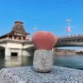 Flauschiger Strass Make-up Pinsel, grosser Puderpinsel und Rougepinsel fuer perfektes Make-up. - Silber