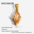 Dettaglio del pendente in acciaio inossidabile con zircone arancione e dimensioni precise. - Ciondolo Marquise con Griffe (NXC484OR) / Arancione