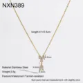 Collana con ciondolo geometrico a goccia placcata oro 18K in acciaio inox dettaglio - Catena a Sfere Ciondolo Multi-Goccia (NXN389)