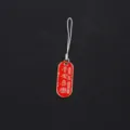 Roter Metall Schlüsselanhänger mit Glück und Segen Text für Taschen und Handy Dekoration Accessoire. - Frieden Und Freude Stil (KC-0093)