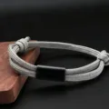 Handgefertigtes graues geflochtenes Paracord-Armband mit schwarzem Edelstahlverschluss für Damen - Glatter Runder Rohrstil (BN-0308) / Grau