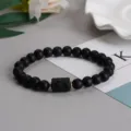 Schwarze matte Achat Perlen Sternzeichen Armband mit graviertem Anhaenger und Metall. - Fische Normaler Stil (BNS-0103) / Matte Stein