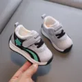 Scarpe primi passi traspiranti per neonati con suola morbida antiscivolo per il massimo comfort. - Taglia 16 / Interno 12.5cm / Grigio