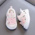 Deliziosi sandali estivi per bambina con farfalla 3D, suola morbida punta chiusa design. - Lunghezza Interna 12.5cm / Bianco
