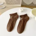 Calcetines cortos marrones de mujer con osito, calcetines bajos con volantes dulces. - Talla única / Trenzado Marrón