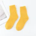 Calcetines de tubo medio de lana polar amarilla acogedores para mujer, gruesos y cálidos invierno. - Talla única / Amarillo