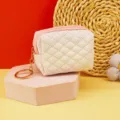 Mini quilted coin purse with key chain, cute contrast color mini storage zipper bag. - Pink