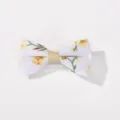 Nœud papillon pour enfant avec motif floral, fleurs jaunes sur base en tissu blanc - Fleurs Jaunes Fond Blanc (25)