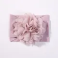 Morbida fascia per neonata in nylon rosa cipria con grande fiore in tessuto a strati - Viola rosato