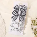 Set de 4 elegantes pinzas para el pelo para niñas con diseños de cuadros y mariposas - Juego de 4 / B&N Cuadros y Estampado Mariposa