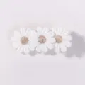 Handgefertigte weiße bestickte Gänseblümchen BB Haarklammer für Kinder mit drei Blumenmustern - Drei Horizontale Stickereien Gänseblümchen Stil (21)